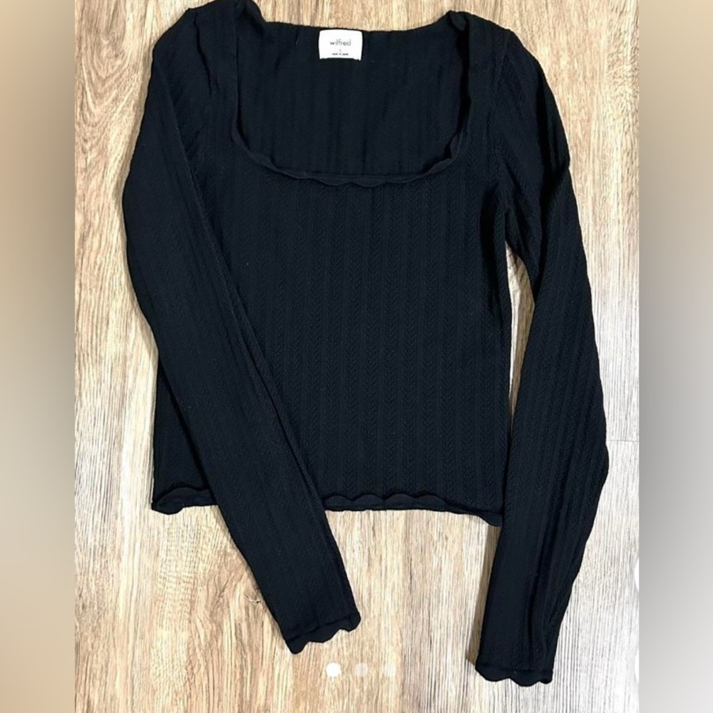 Aritzia parcel sweater